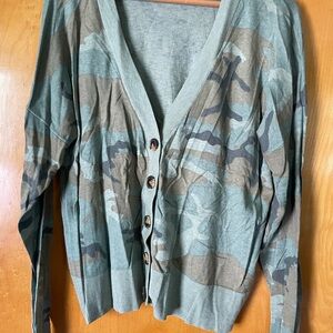 Camouflage Button-Up Women's Cardigan